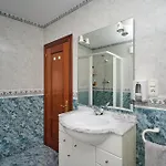 Casa En Pleno Centro De Pravia