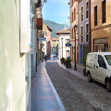 Casa En Pleno Centro De Pravia